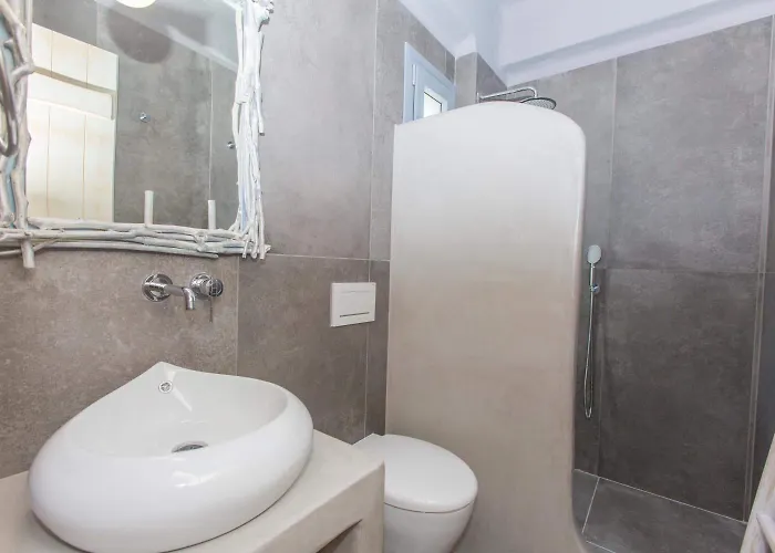 Ampelos Apartamento *