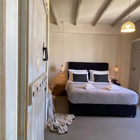 Ampelos * Naxos City