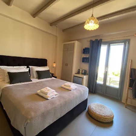 Ampelos Naxos City