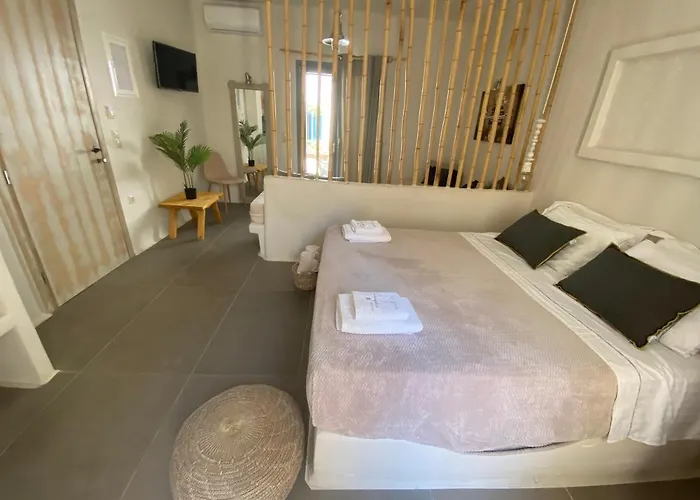 Ampelos * Naxos City